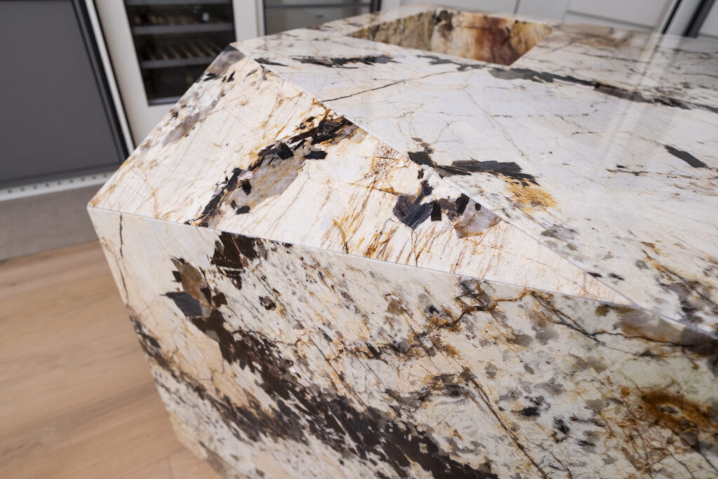 dettaglio bordi cucina