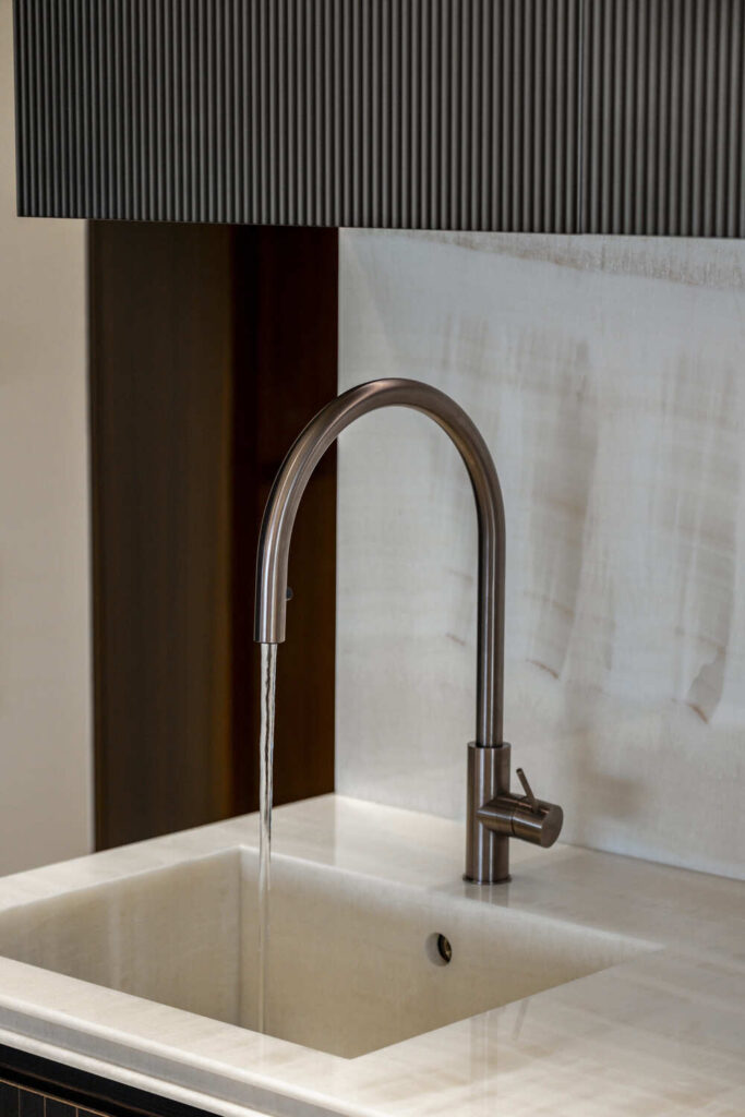 kitchen washbasin in ivory onyx