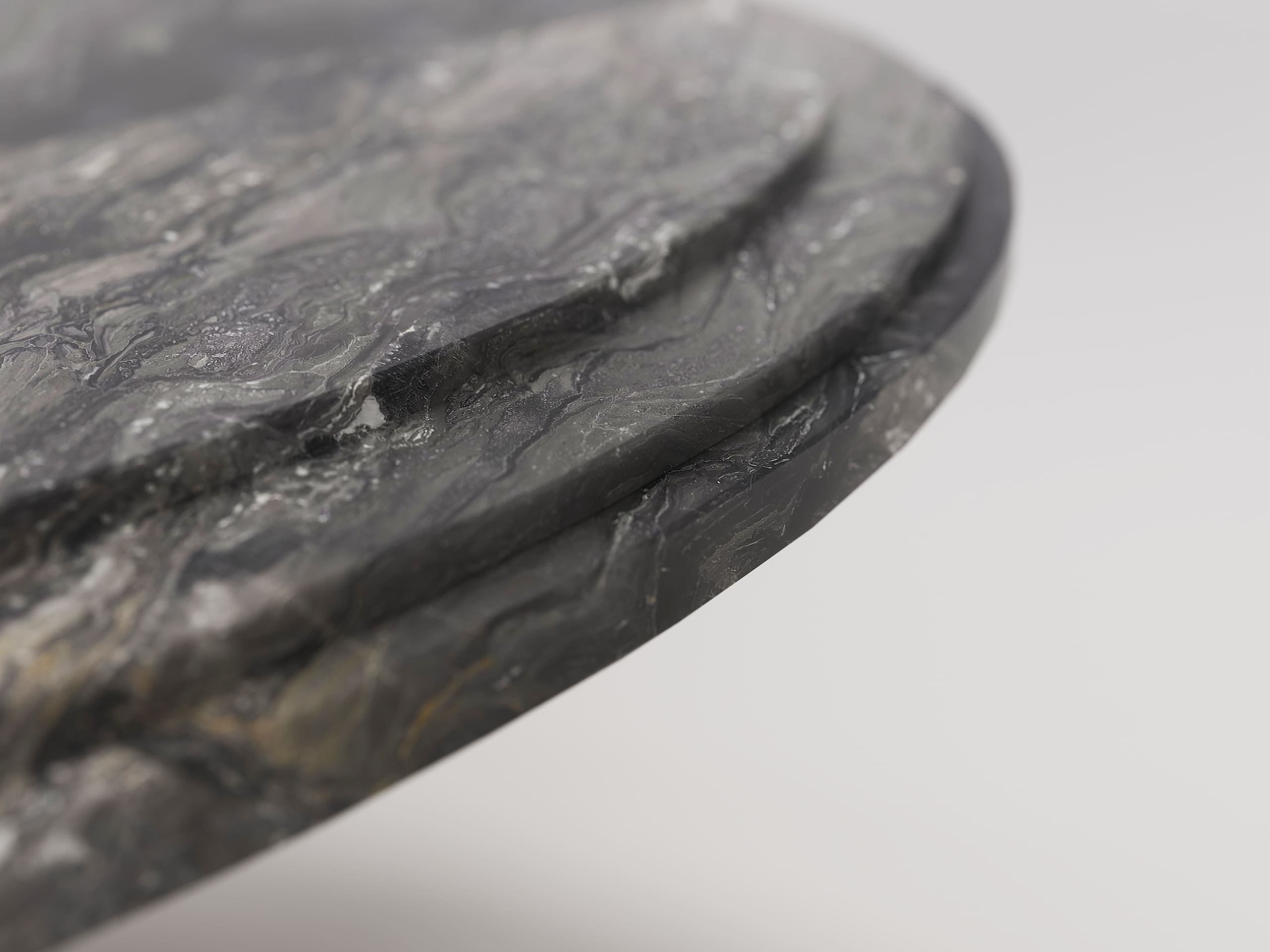 aura grigio orobico marble round table