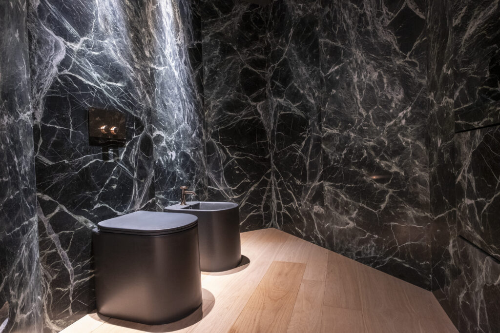 verde levanto bathroom