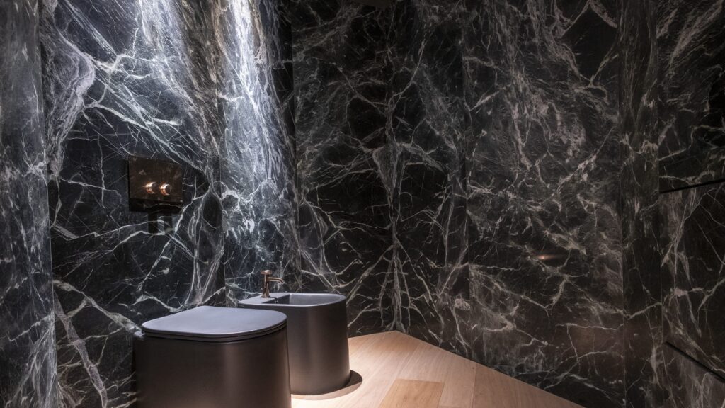 verde lepanto bathroom